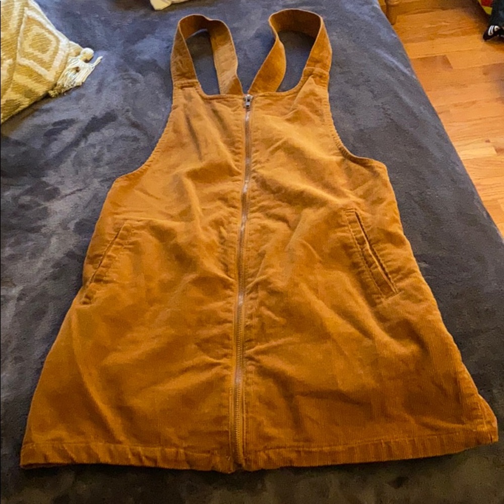 Brown dress